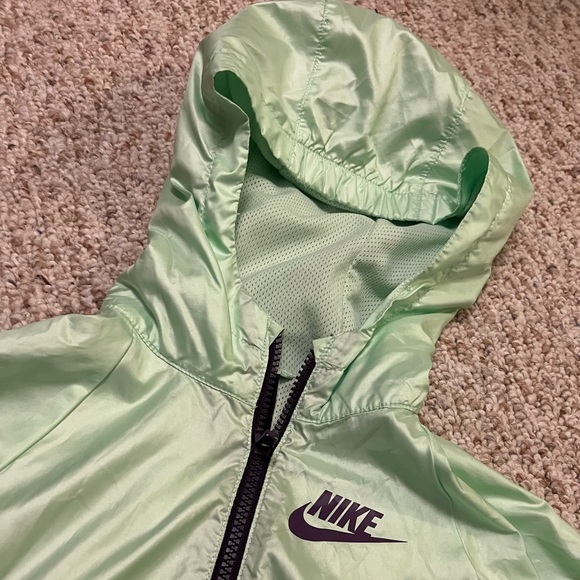 Girls Nike Sweater - Picture 2 of 6